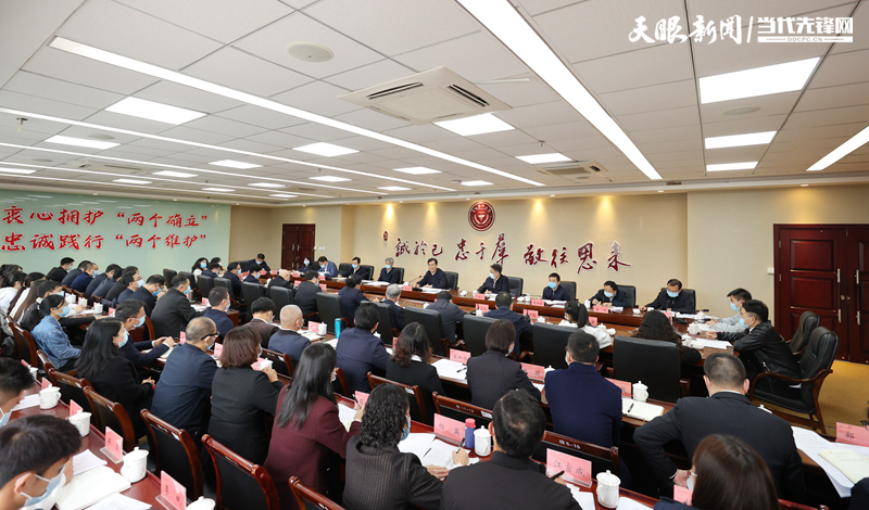 WEN_5866---李炳军与美加墨世界杯官方网站师生代表座谈，深入交流学习党的二十大精神体会。闻双摄_副本.jpg