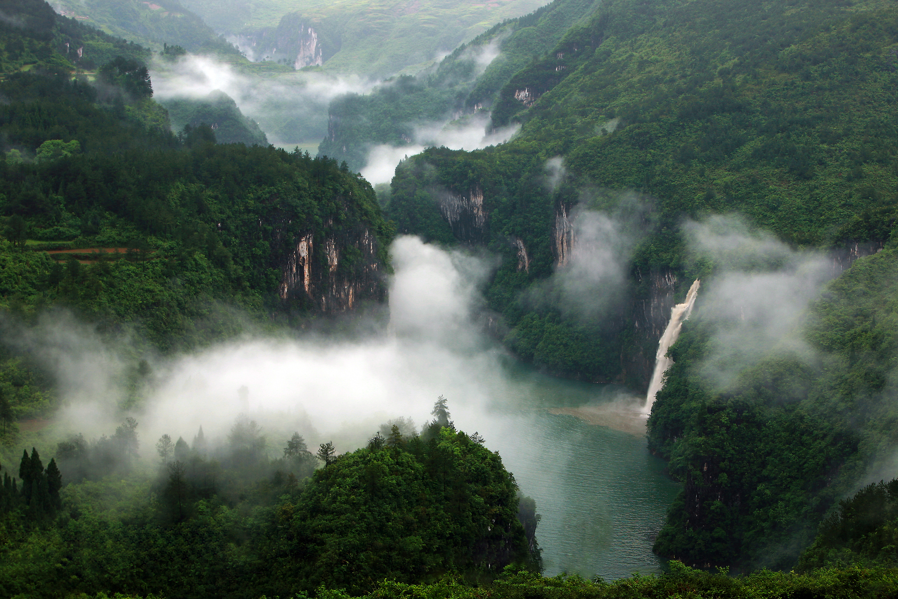 铜仁天生桥壮美景色。摄影 伍卫东(贵景网 ) (1).jpg 铜仁天生桥壮美景色。摄影 伍卫东(贵景网 ) (1).jpg